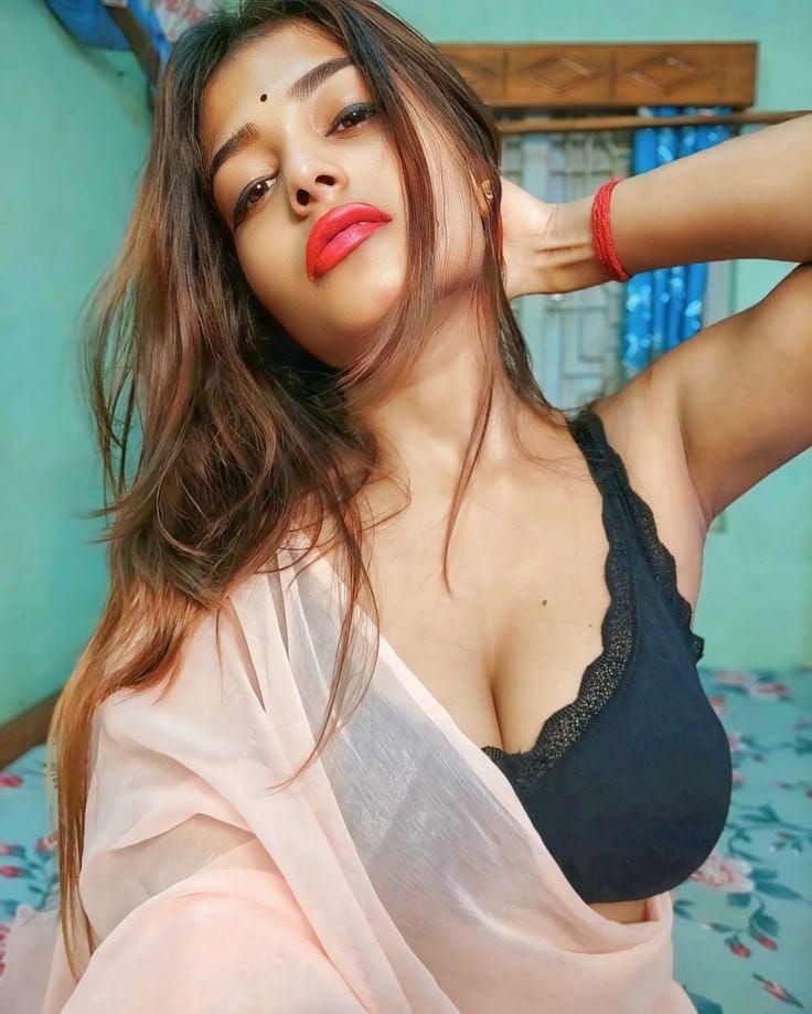 Educated Busty Call Girl Service in Mumbai