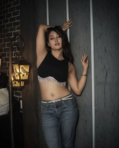 Hot And Seductive Call Girl In Mumbai